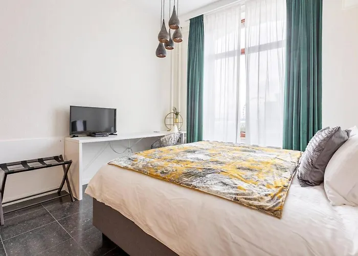 Riverview Studio In Historical Heart Of Antwerp